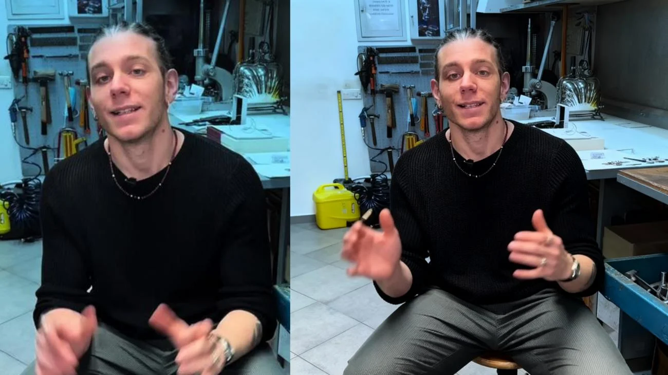 💚 Dicono che lo smeraldo possa svelare un tradimento Cleopatra lo usava per mostrare il suo potere, ma questa pietra nasconde segreti molto più profondi. Simbolo di verità, amore e chiaroveggenza… secondo la leggenda, cambiava colore davanti a un cuore infedele. 👁‍🗨 ✨ Scopri la magia e le leggende dietro le gemme più affascinanti del mondo. 👉 Segui @facchinettigioiellibg > ogni pietra ha un segreto, noi te lo raccontiamo. #smeraldo #cleopatra #luxuryjewelry #emeraldmagic"